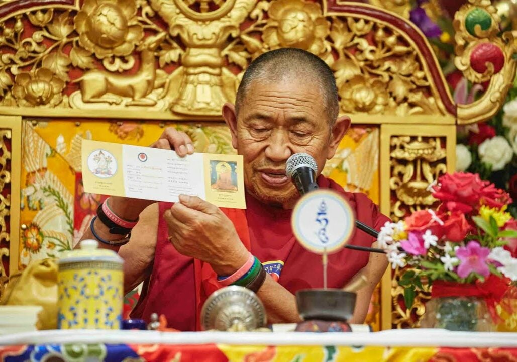 Video Thumbnail: Refuge Vows (part 1)// Feb 12, 2021// H.E. Garchen Rinpoche His Eminence Garchen Rinpoche explaining Refuge and the Bodhisattva Vow.
